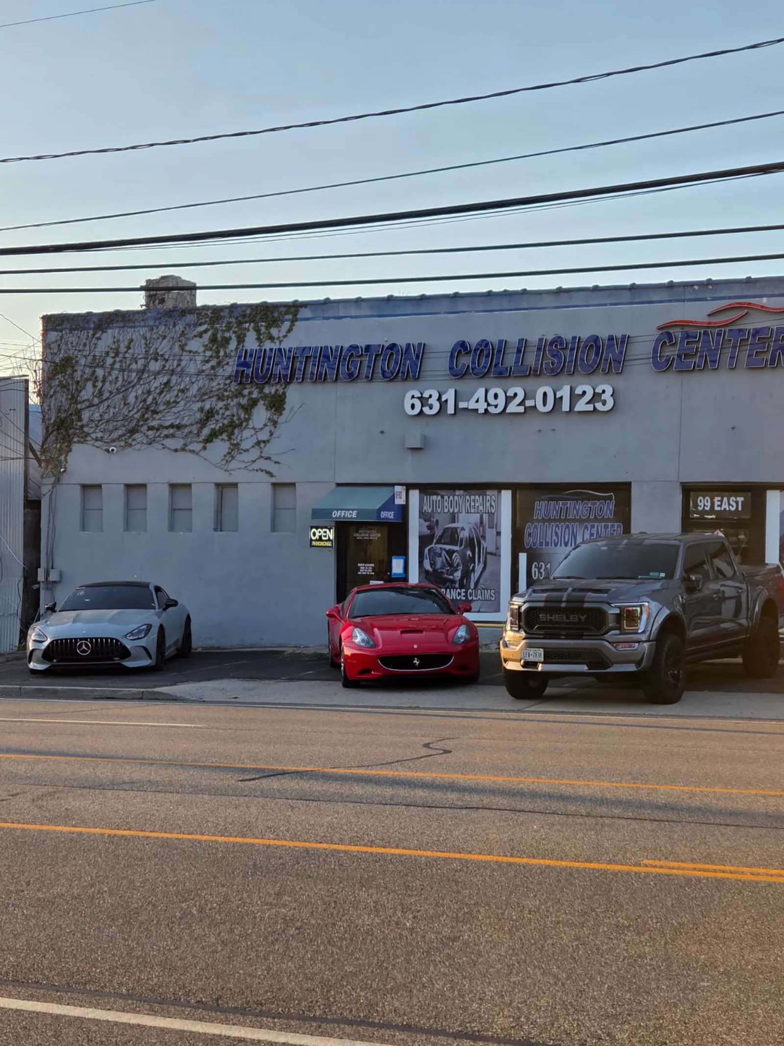 Huntington Collision Center seen from Jericho Turnpike